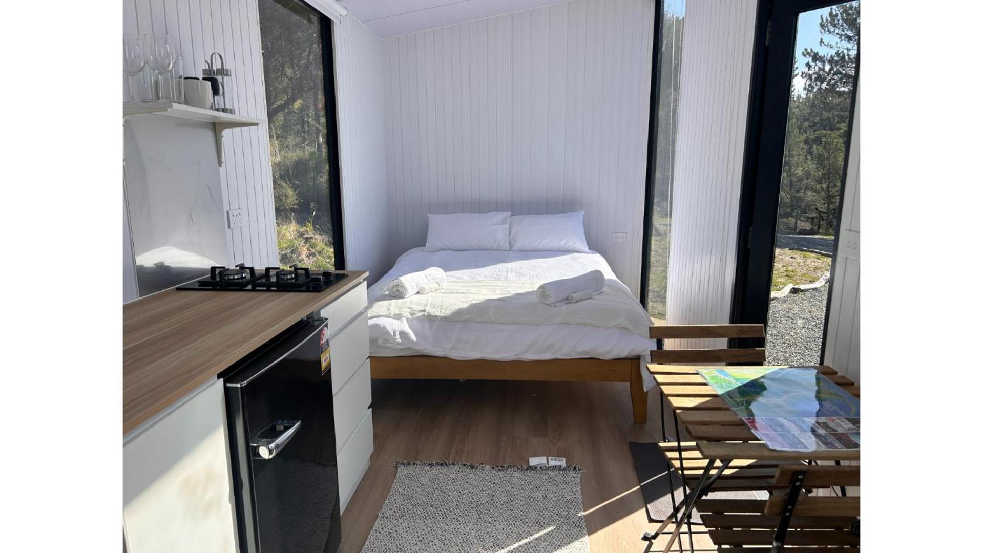 Вилла Ruru Tiny House By Tiny Away Rangihaeata Экстерьер фото